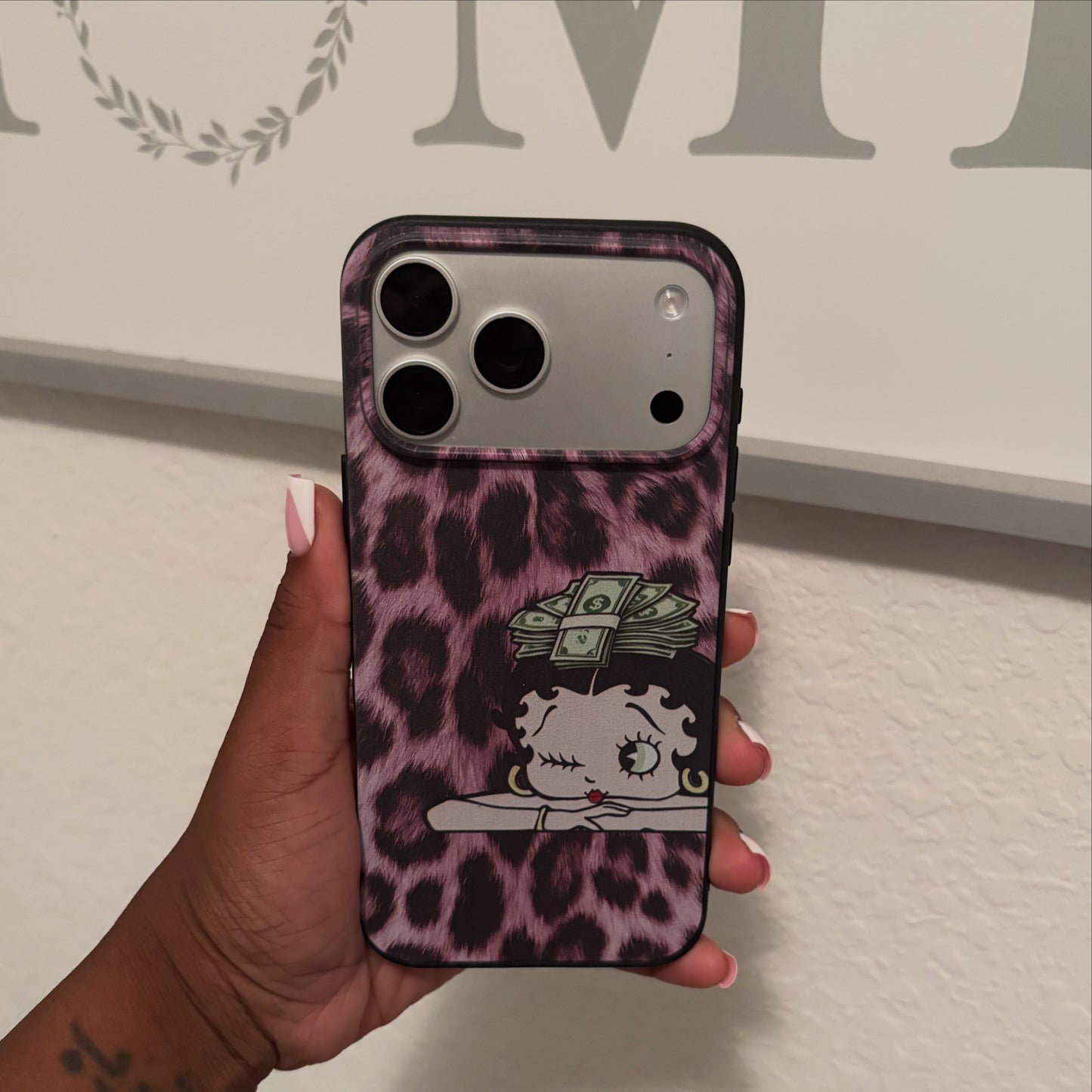 17 pro max custom phone case (Cheetah Betty Bop)